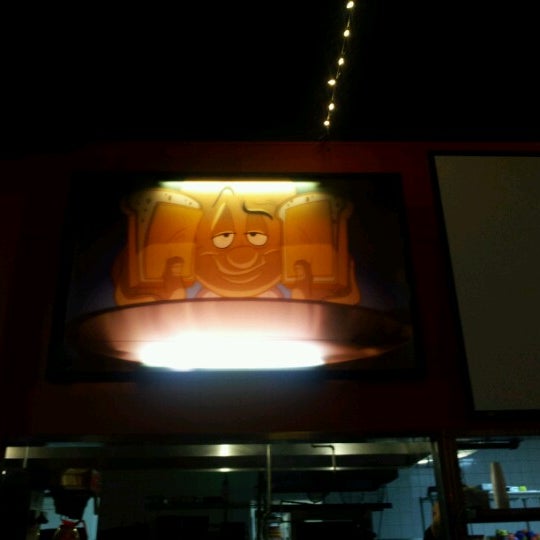 Photo prise au A&#39;Dam Good Bar and Grill&#39;D par Daniel S. le9/20/2012