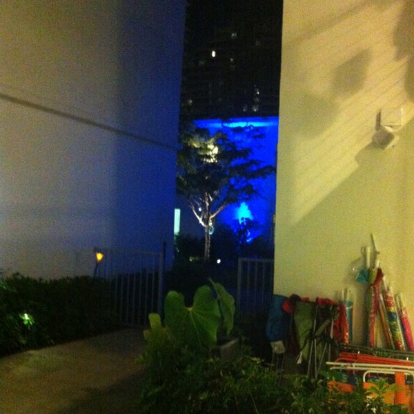 รูปภาพถ่ายที่ Aqua Hotel โดย Fabiano S. เมื่อ 6/24/2013