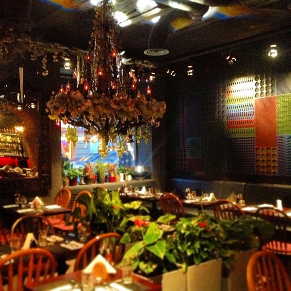 12/20/2012 tarihinde Антон Б.ziyaretçi tarafından Roni Asian Grill &amp; Bar'de çekilen fotoğraf