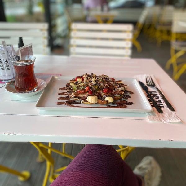 Nesh Waffle Kafe