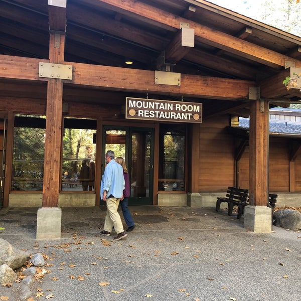 Photos At Food Court Yosemite Lodge At The Falls