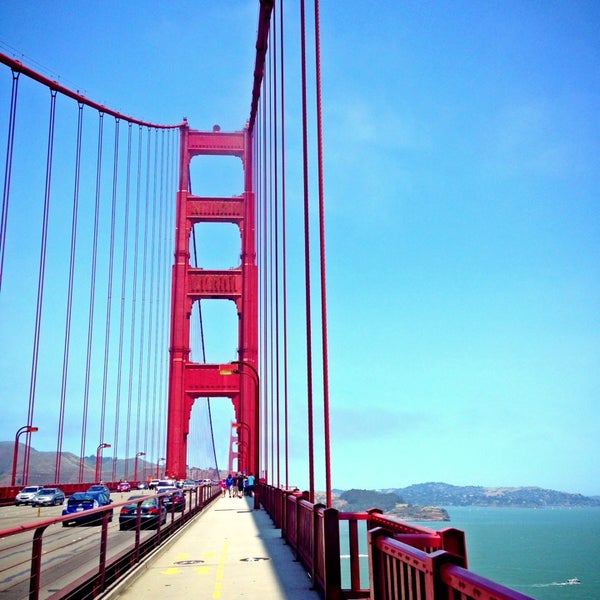 Foto tirada no(a) *CLOSED* Golden Gate Bridge Walking Tour por Andrew G. em 6/30/2013