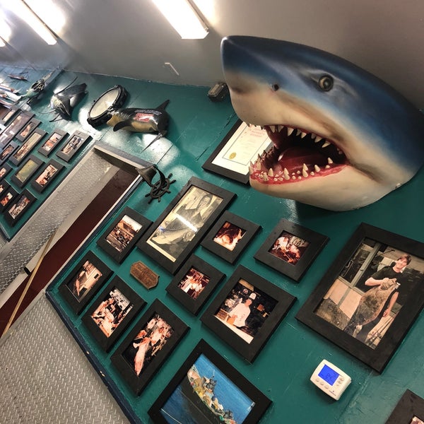 Photo taken at Captain Kidd&#39;s Fish Market &amp; Restaurant by Valentina  M. on 8/20/2018