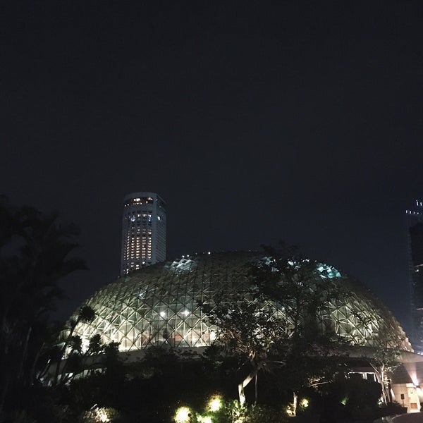 Photo taken at Esplanade - Theatres On The Bay by syhrlhlmy on 11/16/2018