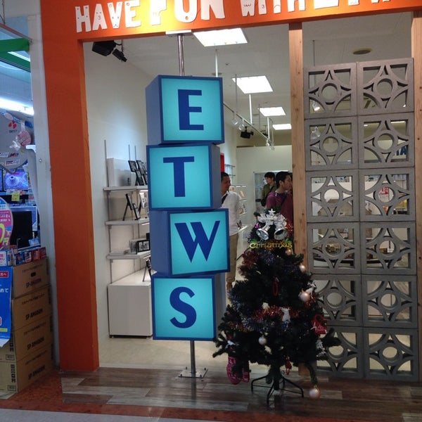 Photos At エトワス イオン北谷店 Gift Shop