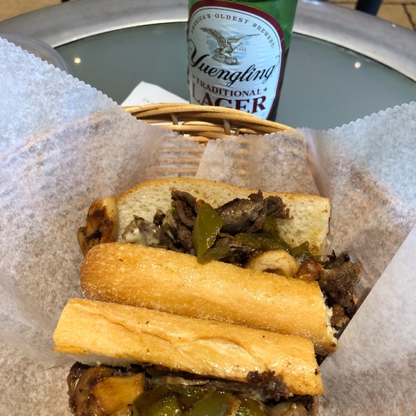 Foto diambil di Campo&#39;s Philly Cheesesteaks oleh Tommy pada 6/11/2018