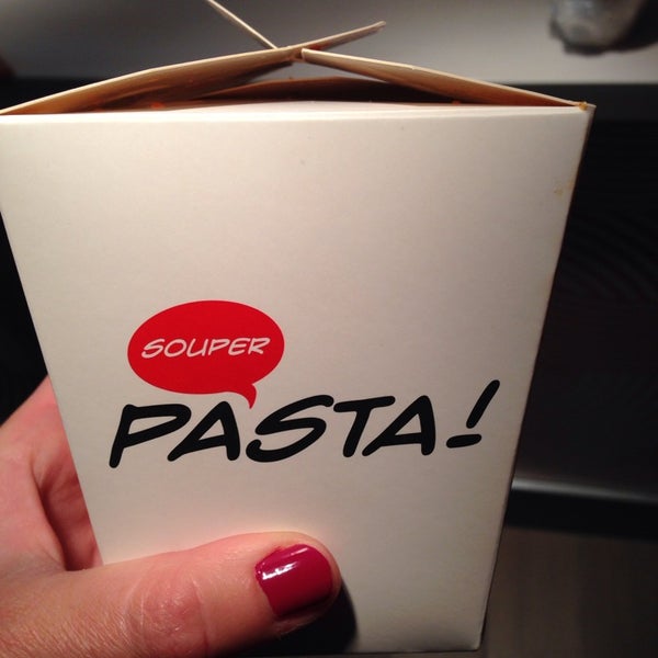 รูปภาพถ่ายที่ Souper Pasta โดย 😎 Mariann F. เมื่อ 11/6/2013