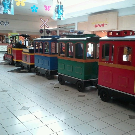 9/29/2012에 Iriarte A.님이 Great Northern Mall에서 찍은 사진