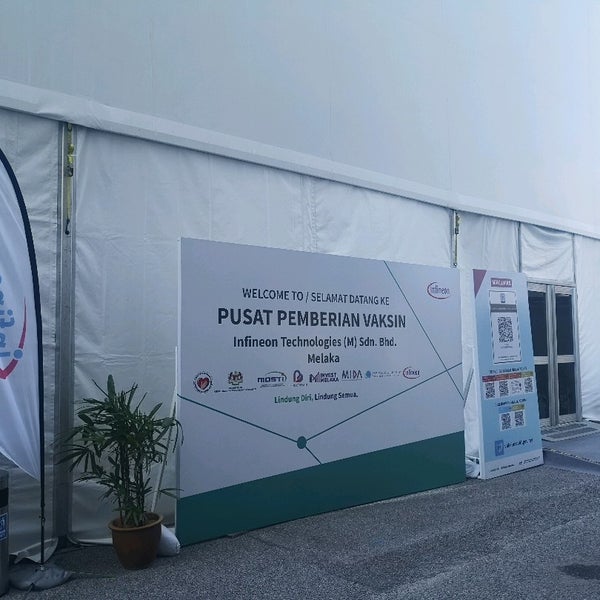 pusat servis perodua melaka  Bella Henderson