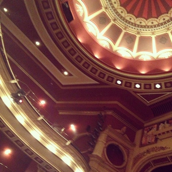 Снимок сделан в His Majesty&#39;s Theatre пользователем Meryl 9/27/2012