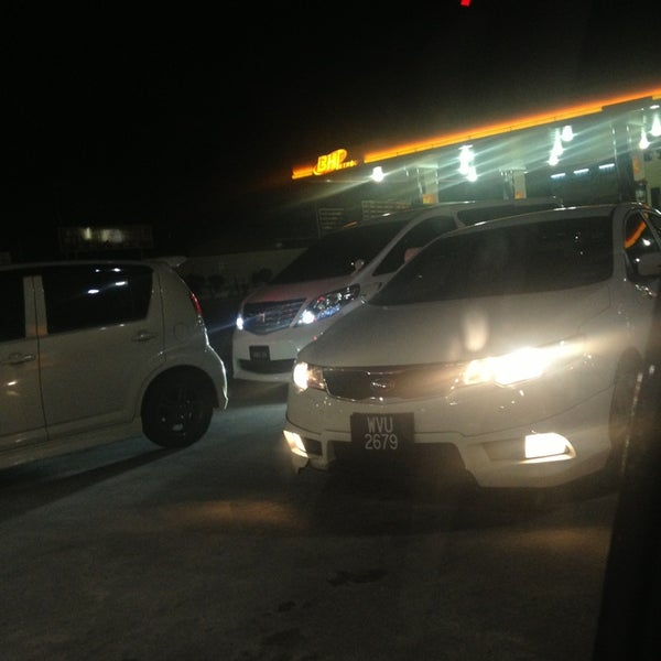 Photo taken at Shell Station by Kee N. on 9/2/2013
