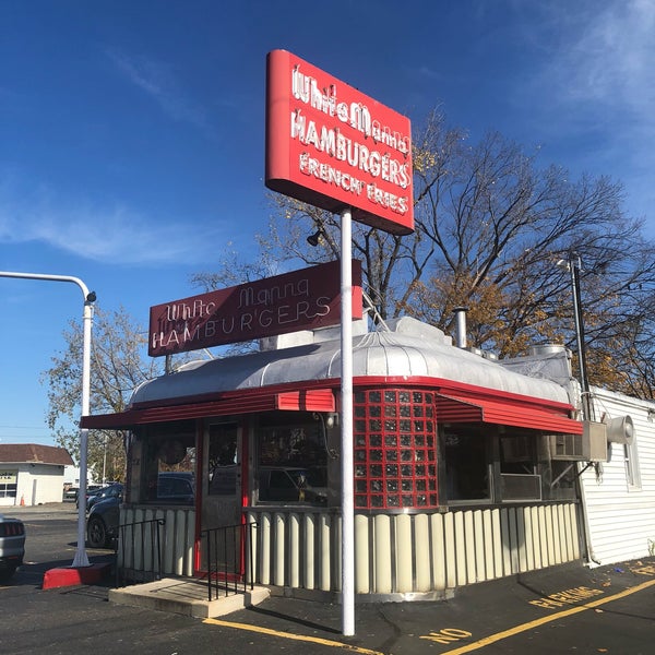 Photo taken at White Manna Hamburgers by Afnan A. on 11/8/2018