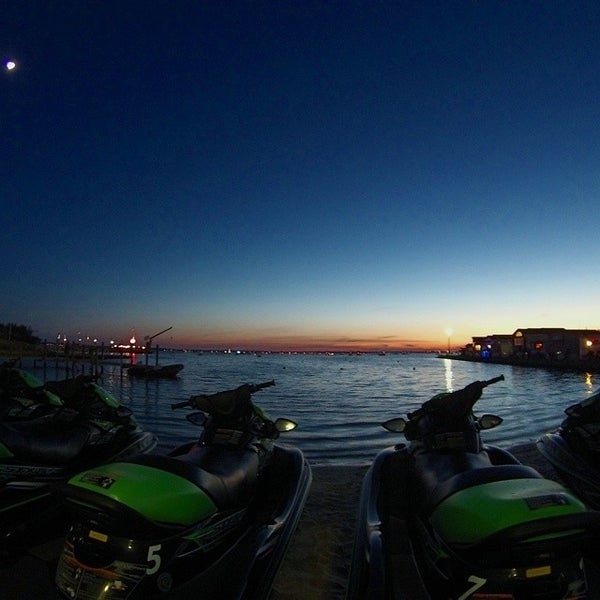 7/6/2014 tarihinde Odyssea W.ziyaretçi tarafından Odyssea Watersports'de çekilen fotoğraf