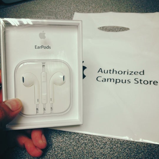 9/24/2012にPoncho S.がITESM Apple Authorized Campus Storeで撮った写真