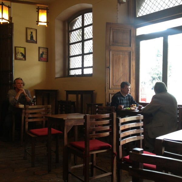 Foto tirada no(a) Sucré Salé Café por Virgi U. em 1/9/2013