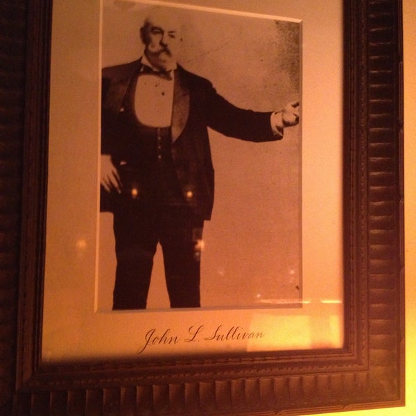 4/27/2013에 Andy H.님이 Sullivan&#39;s Steakhouse에서 찍은 사진