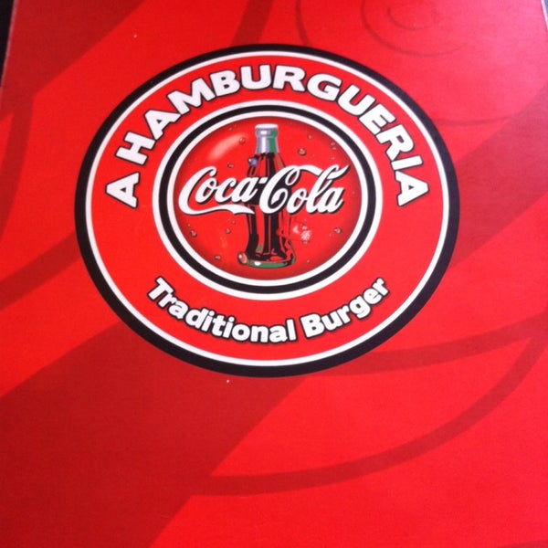 รูปภาพถ่ายที่ A Hamburgueria Coca-Cola โดย Natália P. เมื่อ 11/23/2013