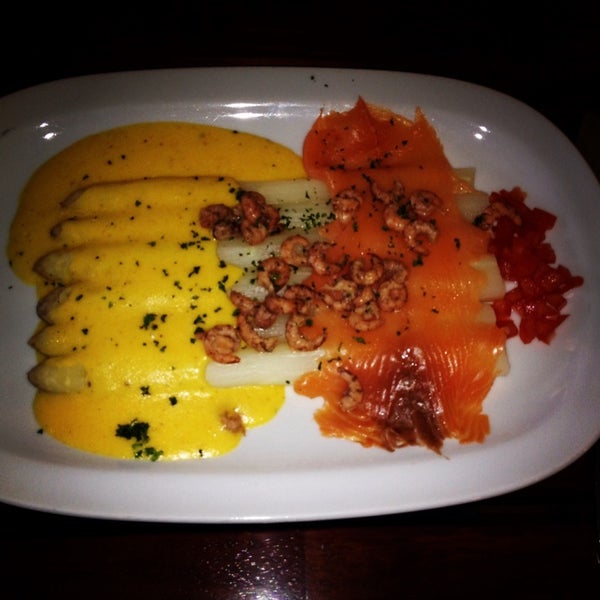 Foto diambil di Restaurant Uilenspiegel oleh Candice S. pada 4/23/2014