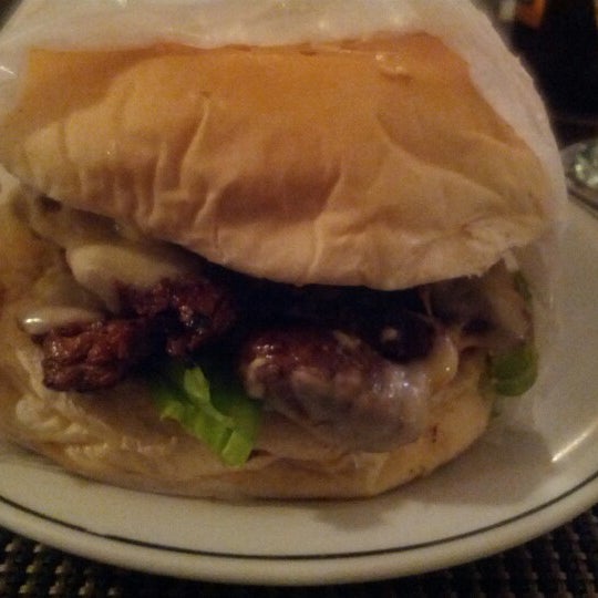 11/2/2012にLuiz Mar J.がCharles Burgerで撮った写真