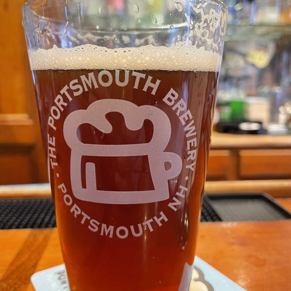 Photo taken at Portsmouth Brewery by Xaarlin on 4/20/2022