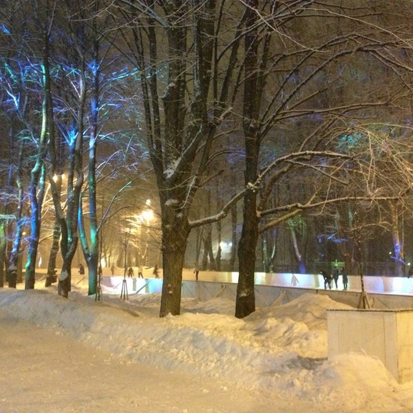 Каток на крестовском острове