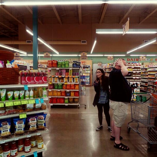 Photo taken at Natural Grocers by MyMy U. on 5/25/2014