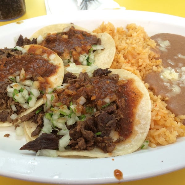 8/30/2014 tarihinde Jeff V.ziyaretçi tarafından El Taco De Mexico'de çekilen fotoğraf