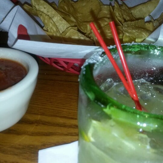 Photo taken at Chili&#39;s Grill &amp; Bar by Shari B. on 9/9/2014