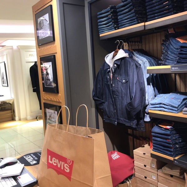 リーバイス ストア 大阪タカシマヤ店 難波 Da Giyim Magazasi Da Fotograflar