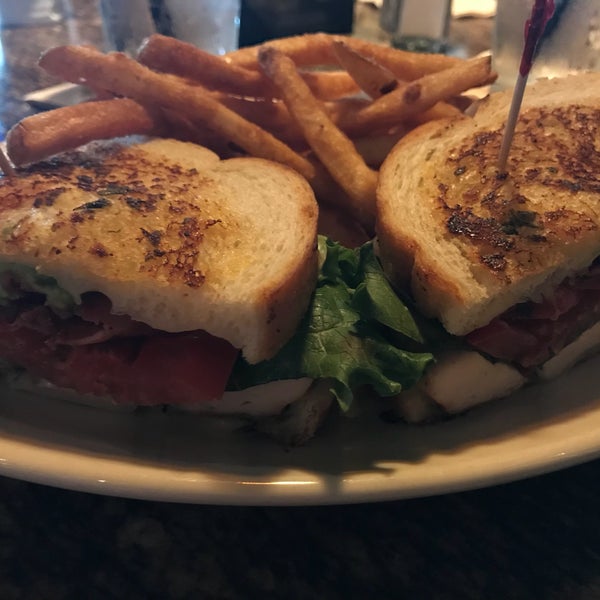 Photo taken at BJ&#39;s Restaurant &amp; Brewhouse by Bill J. on 4/1/2018