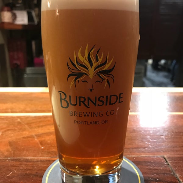 Снимок сделан в Burnside Brewing Co. пользователем Bill J. 4/9/2018