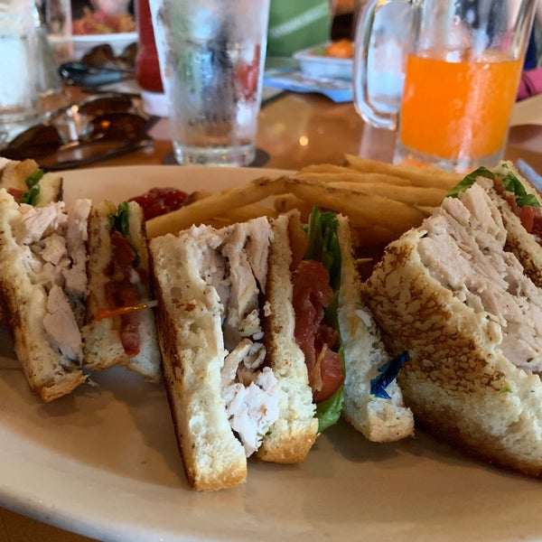 Photo taken at BJ&#39;s Restaurant &amp; Brewhouse by Bill J. on 10/5/2019
