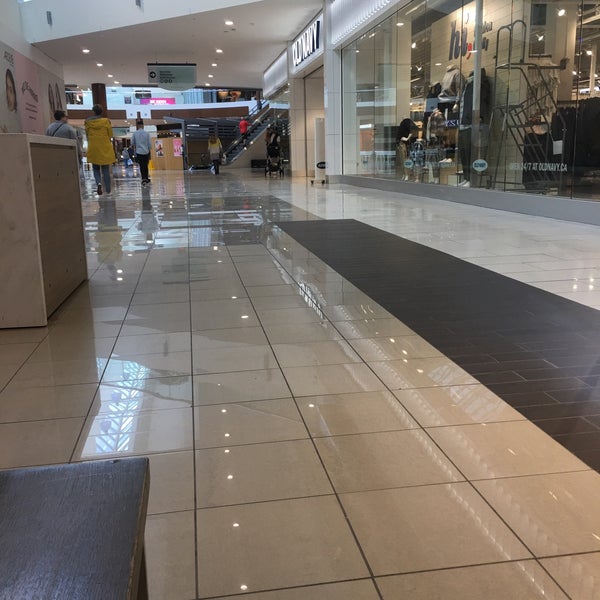 Naturalizer southcentre store