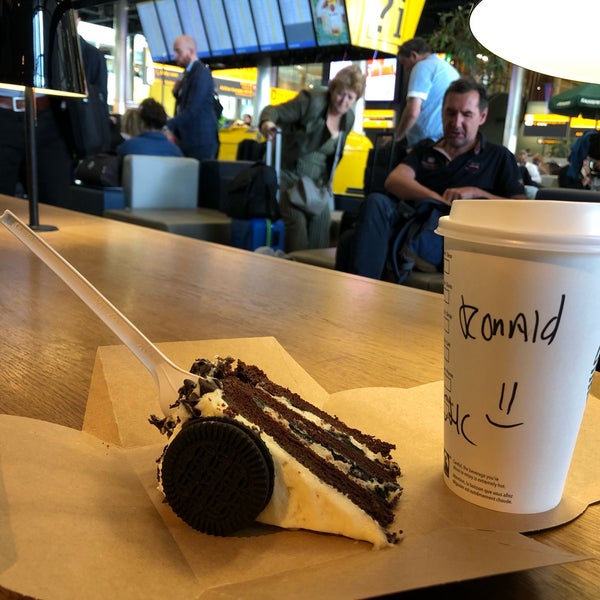 Photo taken at Starbucks by Ronald T. on 5/29/2019