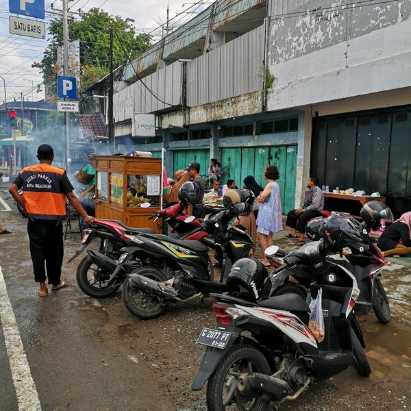 Bank Mandiri cab Alun-Alun - 51 visitors
