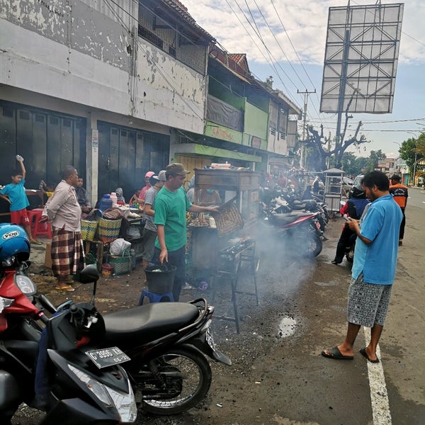 Bank Mandiri cab Alun-Alun - 51 visitors
