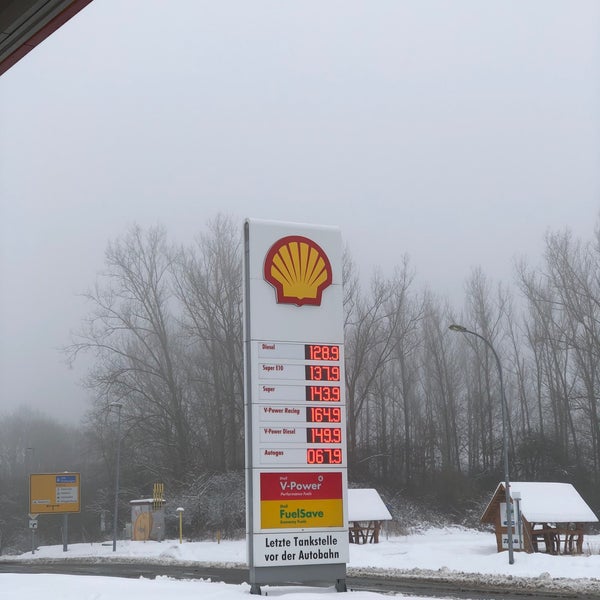 Foto scattata a Shell da Michael G. il 2/16/2021