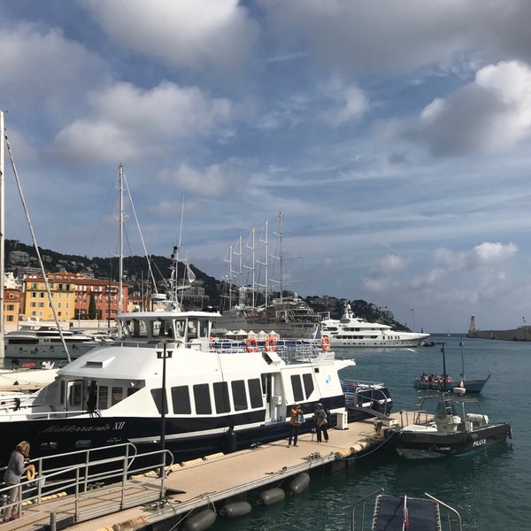 Порт 53. Порт для dns 53. Сент-питер-порт гернси. Порт 53. Гамбург пирс.