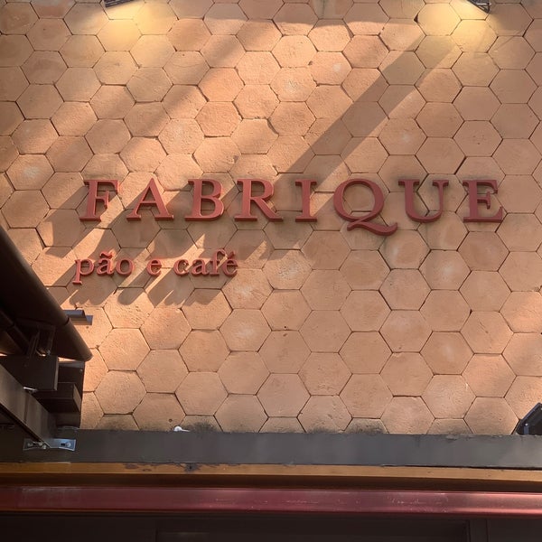 รูปภาพถ่ายที่ Fabrique Pão e Café โดย Dani A. เมื่อ 8/27/2020