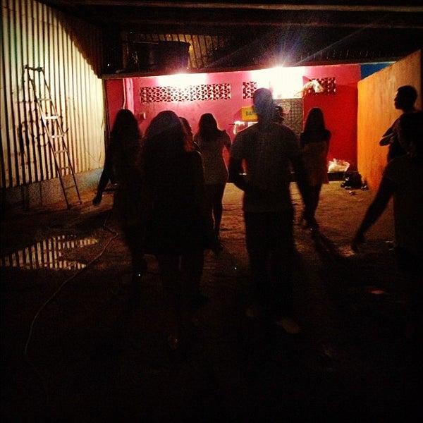รูปภาพถ่ายที่ Baile Charme do Viaduto de Madureira โดย Renato C. เมื่อ 12/2/2012