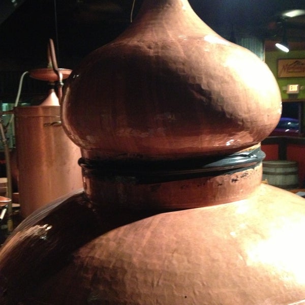 Foto tirada no(a) Montanya Distillers por Lilliana V. em 9/16/2013