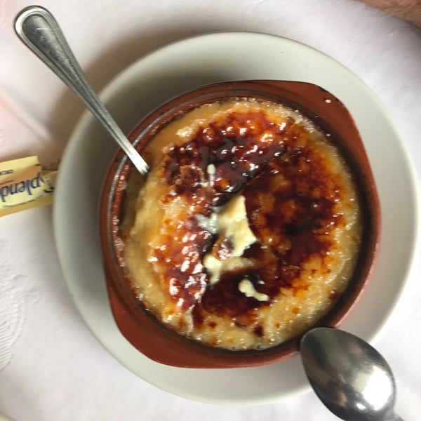 Sopa de Lima deliciosa.             Los papadzules son un platillo tradicional de exquisito sabor y para terminar no olviden saborear la natilla caramelizada.😃