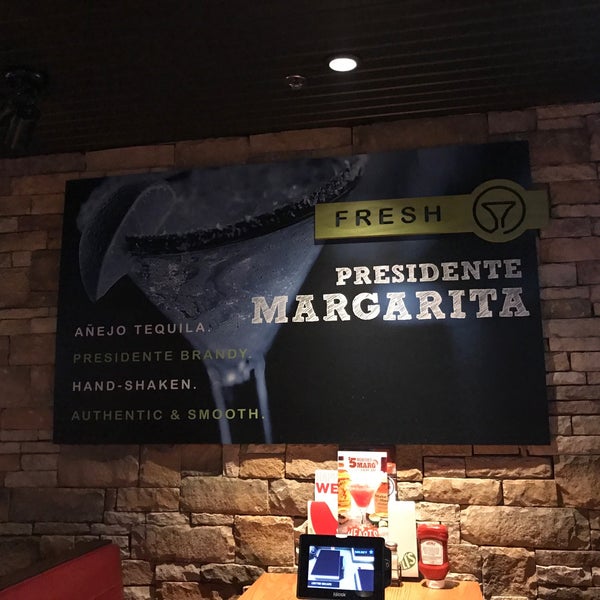 Photo taken at Chili&#39;s Grill &amp; Bar by Robin P. on 2/22/2020