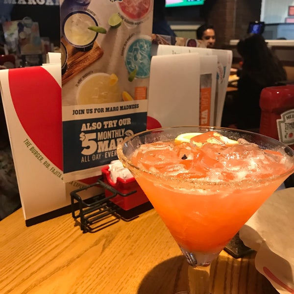 Photo taken at Chili&#39;s Grill &amp; Bar by Robin P. on 4/28/2019