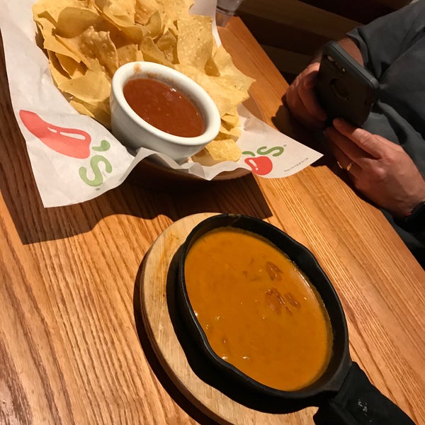 Photo taken at Chili&#39;s Grill &amp; Bar by Robin P. on 9/14/2018