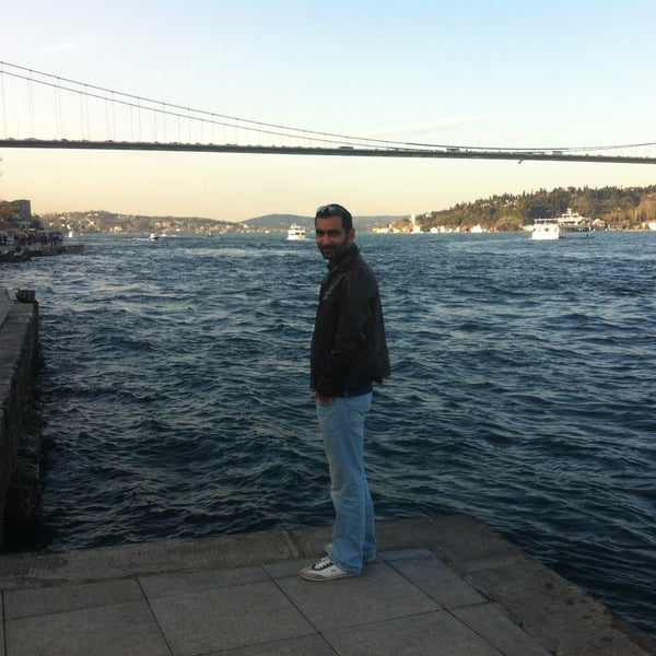 4/13/2013 tarihinde özdemir ö.ziyaretçi tarafından Bosphorus Lounge'de çekilen fotoğraf