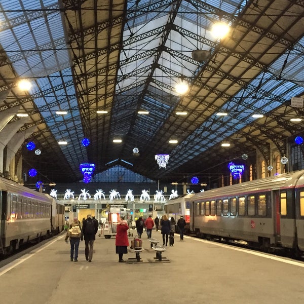 Gare SNCF de Paris Austerlitz Salpêtrière 7 bis Boulevard de l'Hôpital