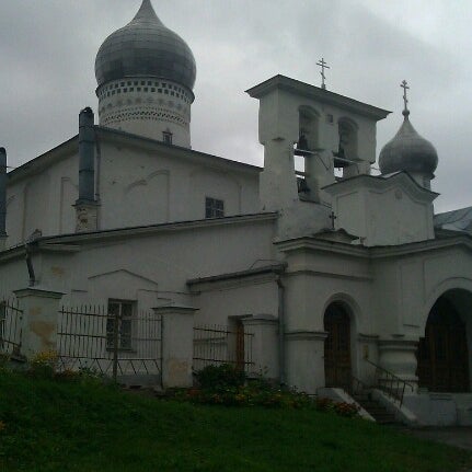 Псков Церковь Варлаама Хутынского на Званице