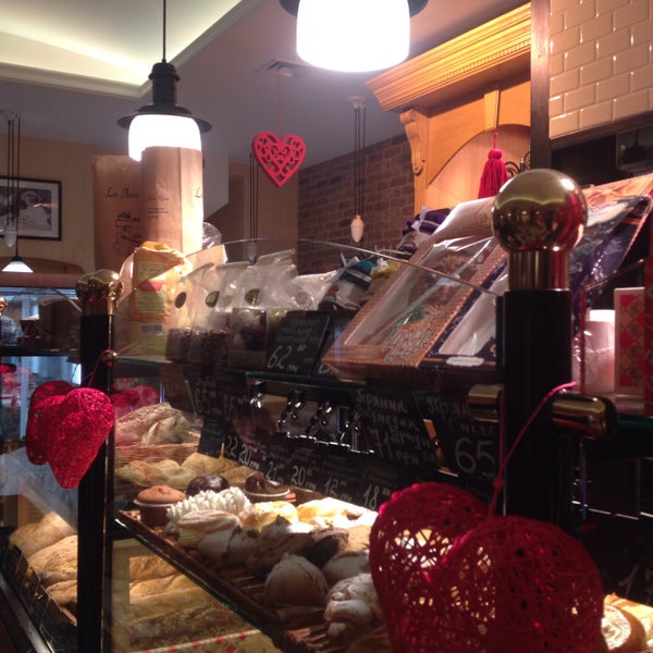 Кафе кондитерская la petite Boulangerie