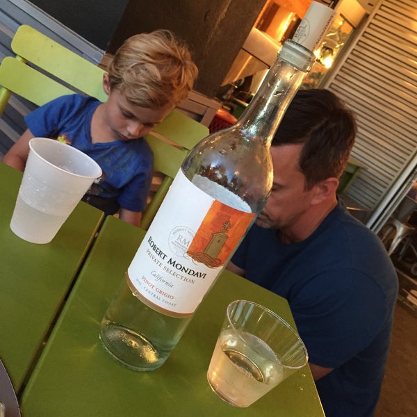 Photo taken at BurgerFi by Stacey B. on 5/30/2015